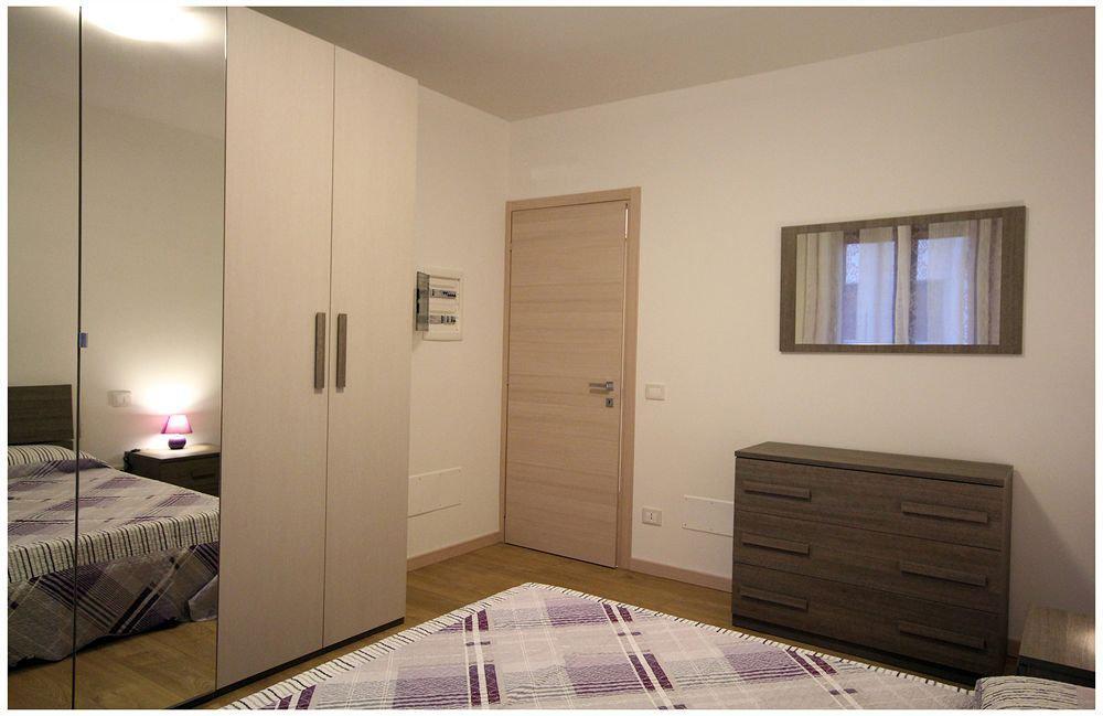 Residence Boschetti Манерба-дель-Гарда Екстер'єр фото