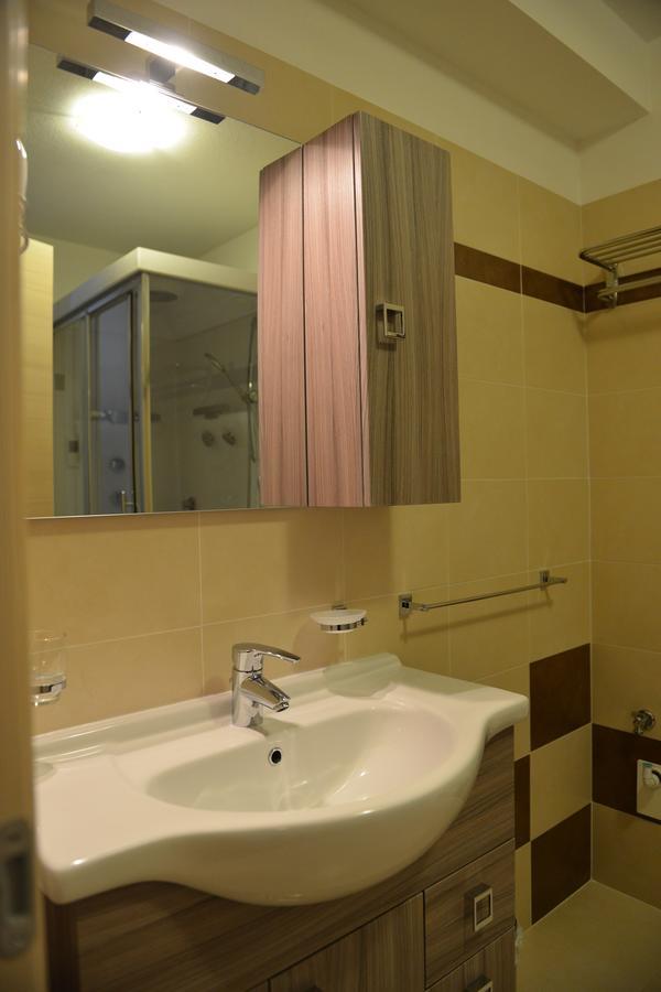 Residence Boschetti Манерба-дель-Гарда Екстер'єр фото